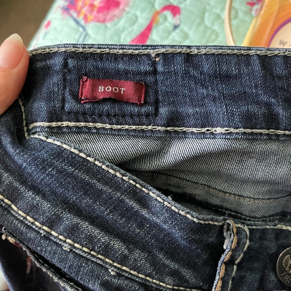 YMI Jeans - Picture 3 of 4